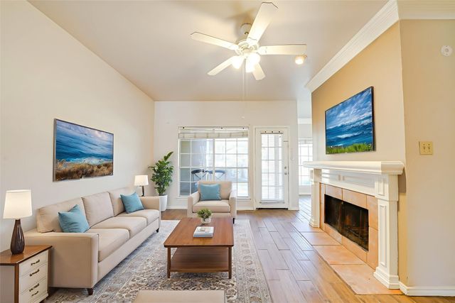 3550 Country Square Drive 411, Carrollton, TX 75006