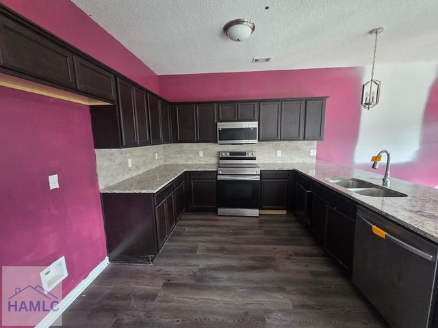 170 Joann Lewis Lane, Hinesville, GA 31313