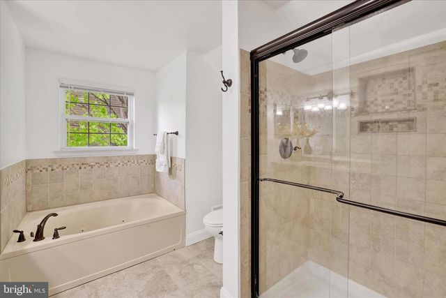3901 DAYSTAR DR, Doylestown, PA 18902