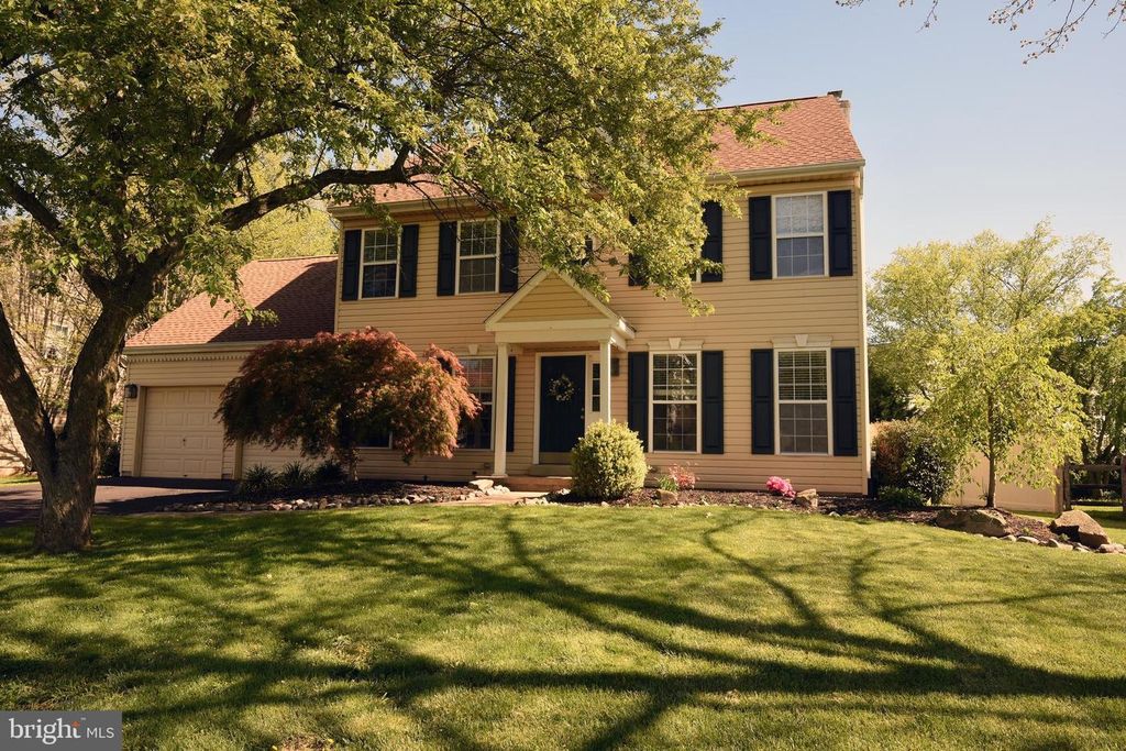 3901 DAYSTAR DR, Doylestown, PA 18902