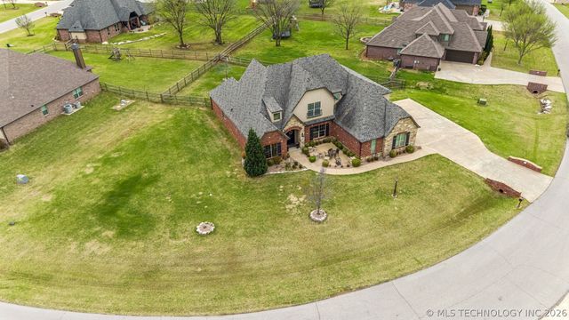 6381 N Locust Lane, Owasso, OK 74055
