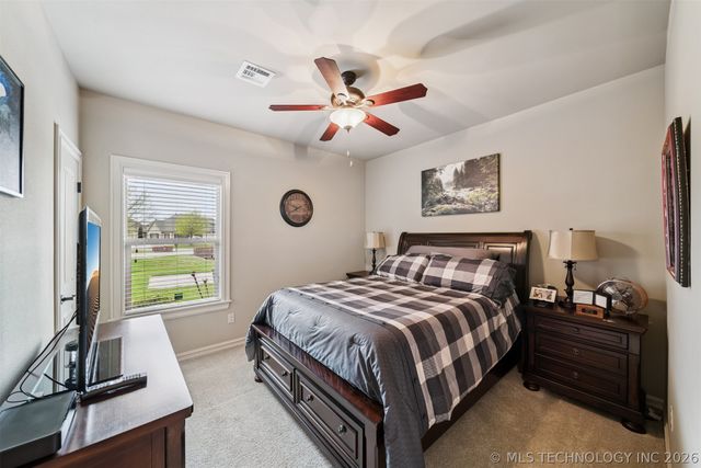 6381 N Locust Lane, Owasso, OK 74055