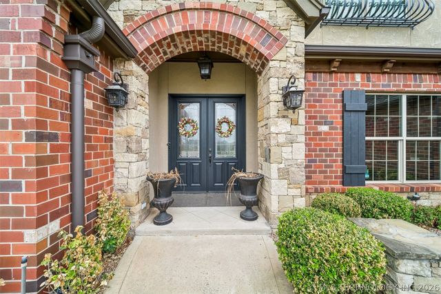 6381 N Locust Lane, Owasso, OK 74055
