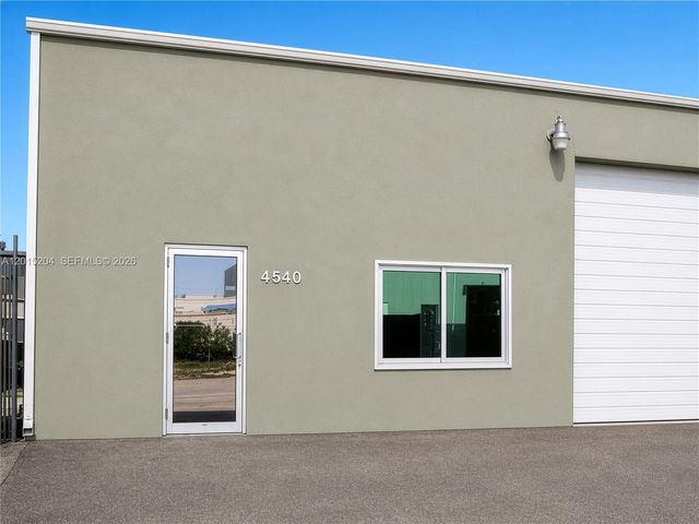 4530 NE 6th Avenue 4540, Oakland Park, FL 33334