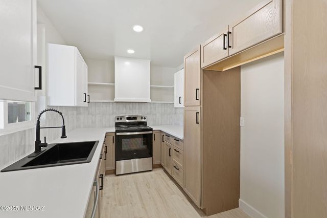 4221 E 31st Street, Tucson, AZ 85711