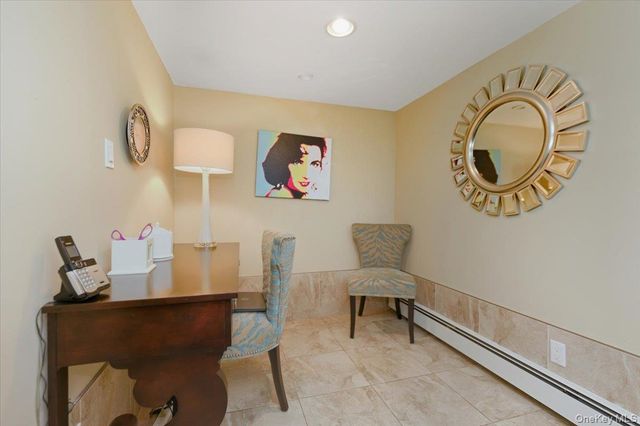 21 Chestnut Street, Massapequa, NY 11758