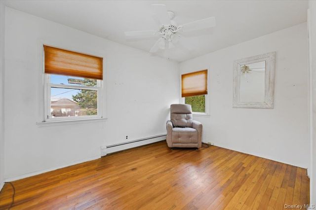 21 Chestnut Street, Massapequa, NY 11758