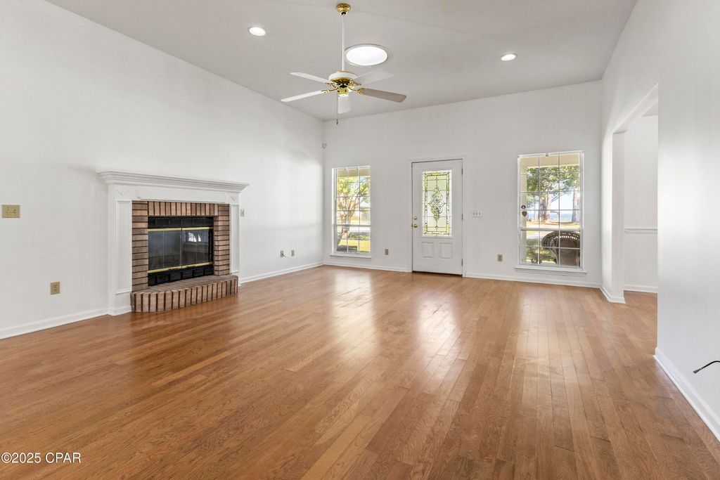 Image 3 of property listing at 333 Moonlight Bay Drive, Panama City Beach, FL 32407