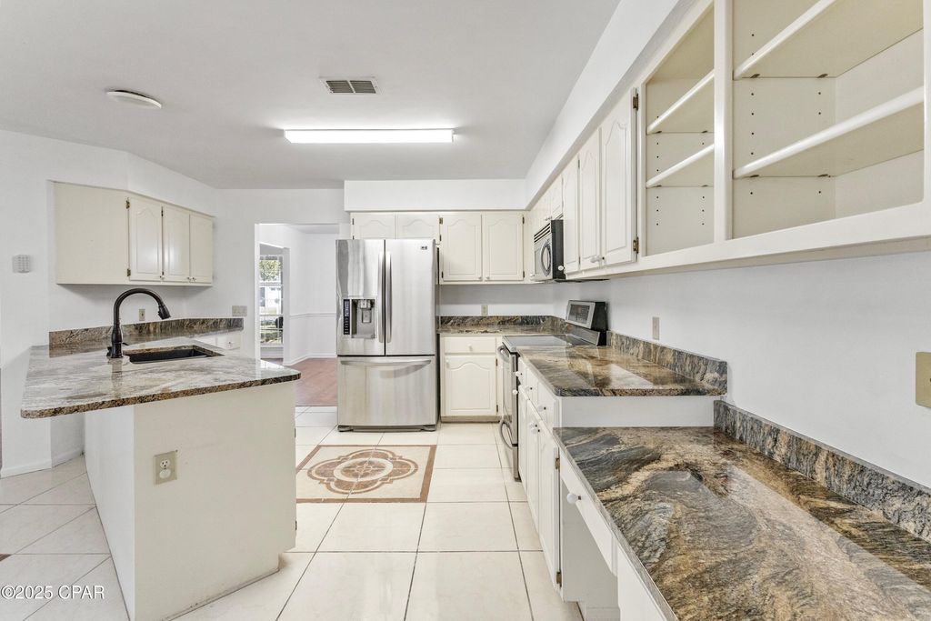 Image 7 of property listing at 333 Moonlight Bay Drive, Panama City Beach, FL 32407