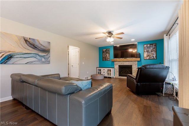 1319 Parkdale Drive, Dover, OH 44622