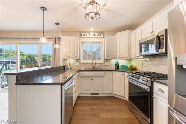 1319 Parkdale Drive, Dover, OH 44622