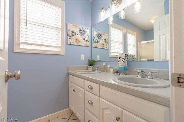 1319 Parkdale Drive, Dover, OH 44622