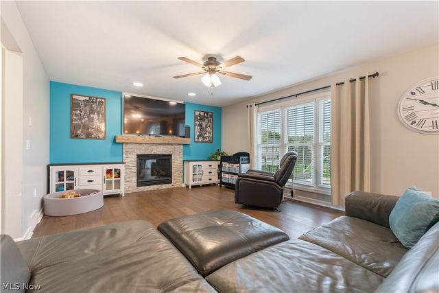 1319 Parkdale Drive, Dover, OH 44622