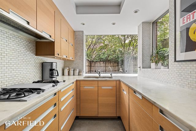 315 W 84TH Street, New York City, NY 10024