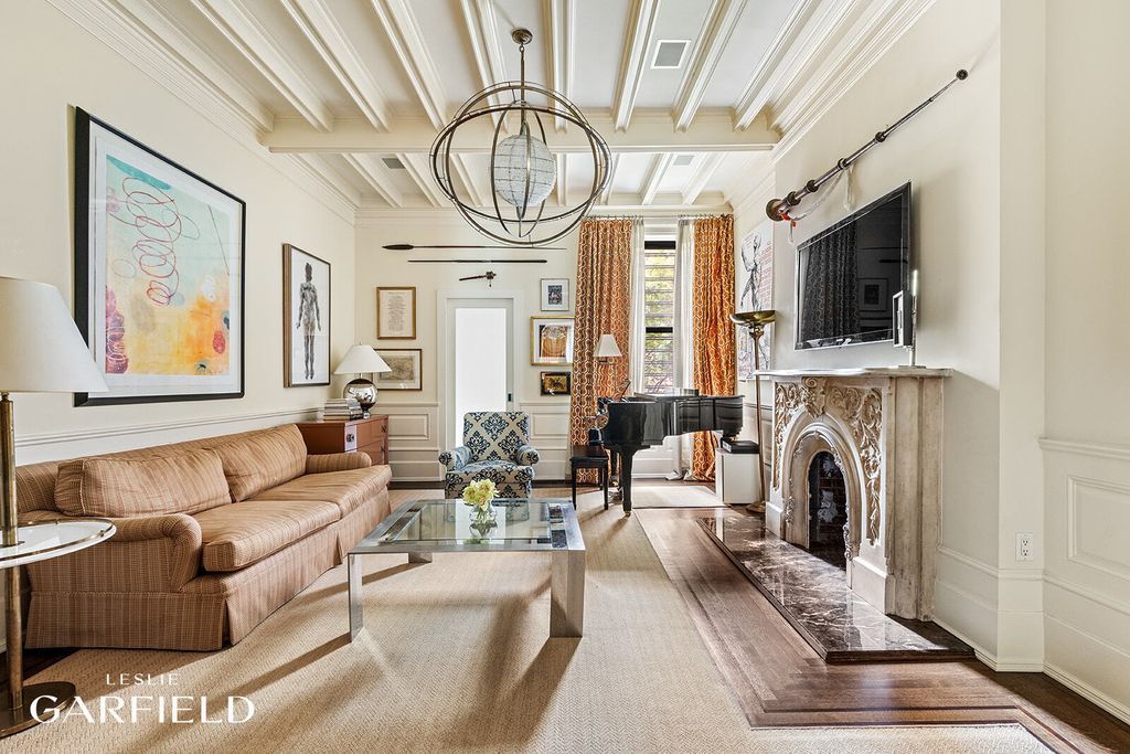 315 W 84TH Street, New York City, NY 10024