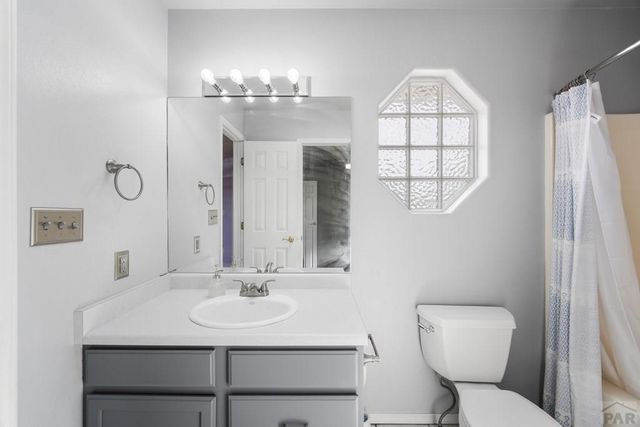 2011 Sundance Dr, Pueblo, CO 81008