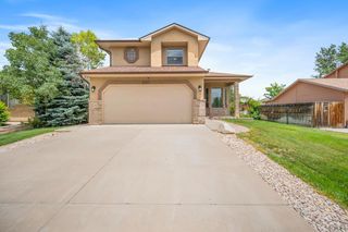 2011 Sundance Dr, Pueblo, CO 81008