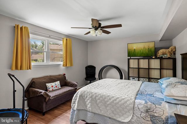 24 EAVES MILL RD, Medford, NJ 08055