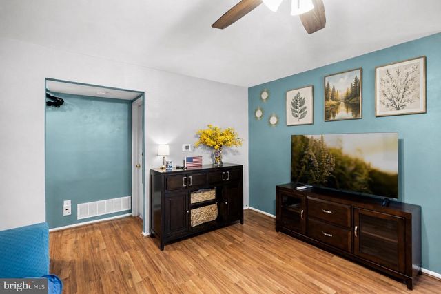 24 EAVES MILL RD, Medford, NJ 08055