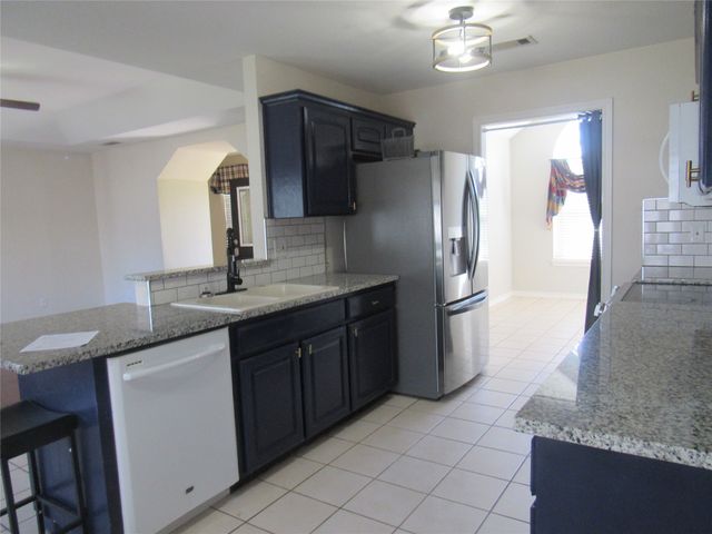 4019 E Fm 120, Denison, TX 75021