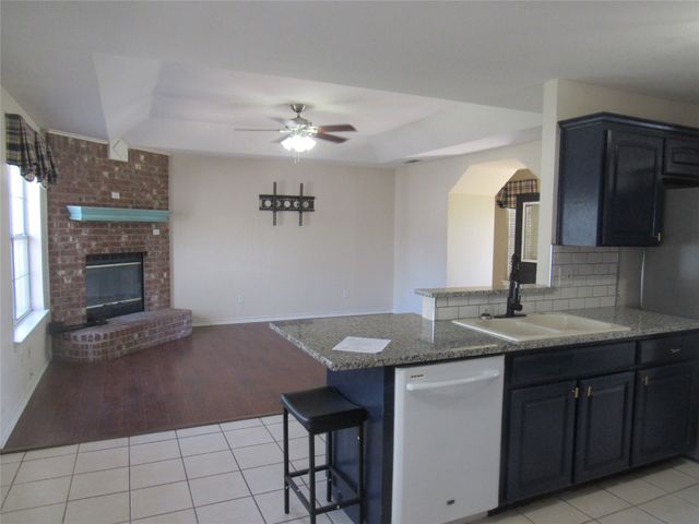 4019 E Fm 120, Denison, TX 75021