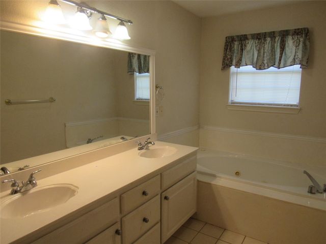 4019 E Fm 120, Denison, TX 75021