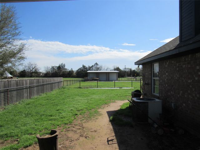 4019 E Fm 120, Denison, TX 75021