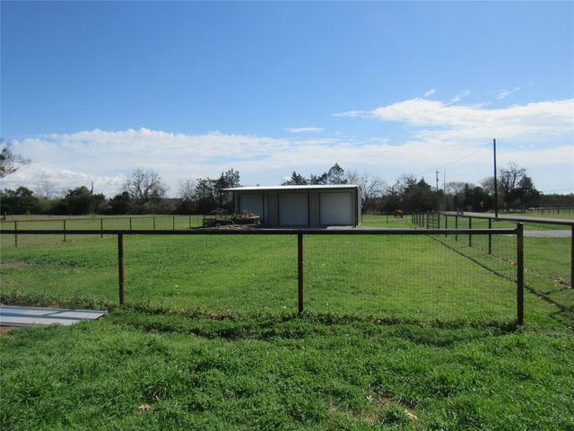 4019 E Fm 120, Denison, TX 75021