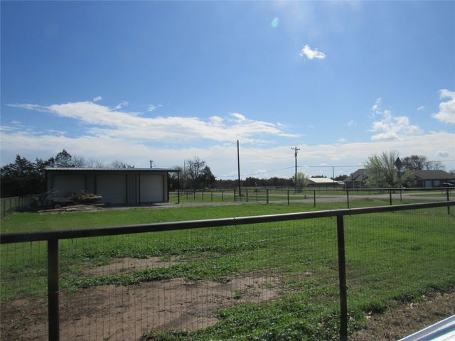 4019 E Fm 120, Denison, TX 75021