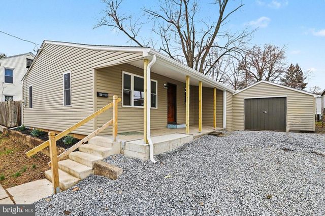 47 E HIGH ST, Middletown, PA 17057