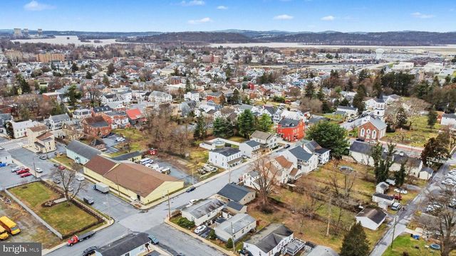 47 E HIGH ST, Middletown, PA 17057