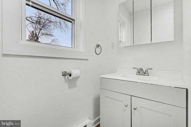 47 E HIGH ST, Middletown, PA 17057