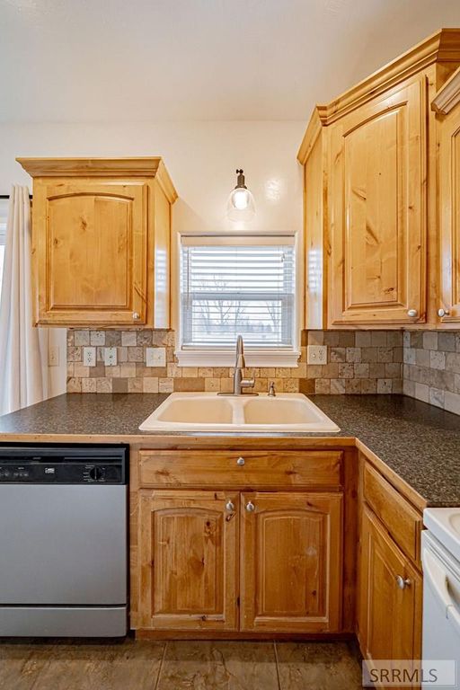 Image 17 of property listing at 351 W 7800 S, Rexburg, ID 83440