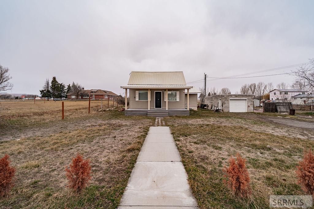 Image 2 of property listing at 351 W 7800 S, Rexburg, ID 83440