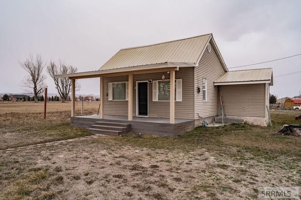 Image 3 of property listing at 351 W 7800 S, Rexburg, ID 83440