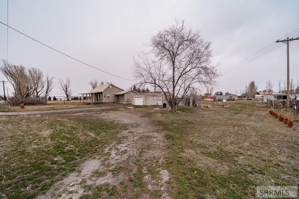 Image 4 of property listing at 351 W 7800 S, Rexburg, ID 83440