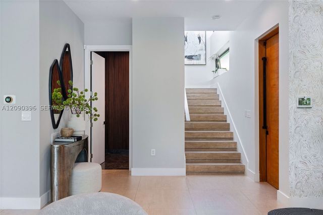 5701 N Bay Rd, Miami Beach, FL 33140
