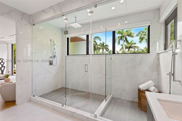 5701 N Bay Rd, Miami Beach, FL 33140