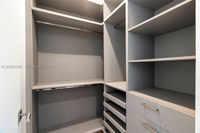 5701 N Bay Rd, Miami Beach, FL 33140