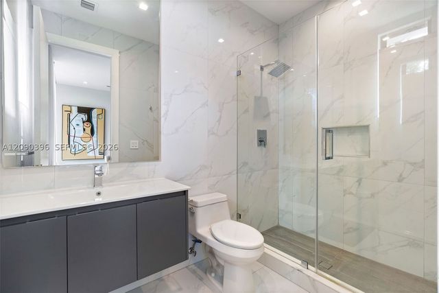 5701 N Bay Rd, Miami Beach, FL 33140