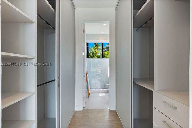 5701 N Bay Rd, Miami Beach, FL 33140