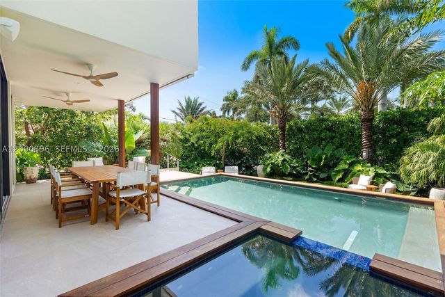 5701 N Bay Rd, Miami Beach, FL 33140