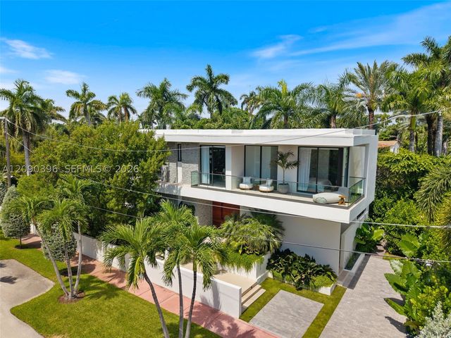 5701 N Bay Rd, Miami Beach, FL 33140