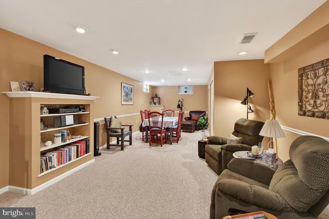 192 PROVIDENCE LN, Lansdale, PA 19446