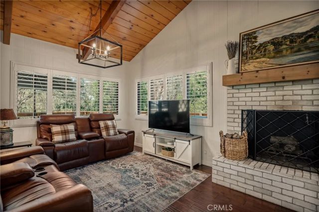 374 Dunant, Crestline, CA 92325