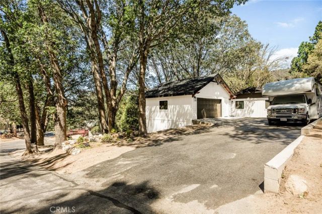 374 Dunant, Crestline, CA 92325