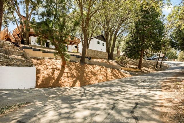 374 Dunant, Crestline, CA 92325