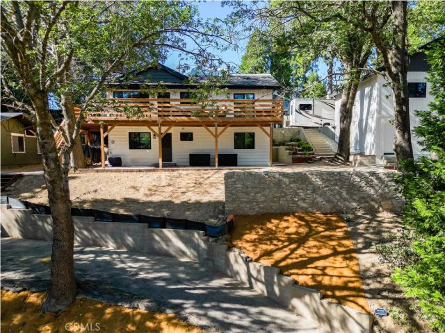374 Dunant, Crestline, CA 92325