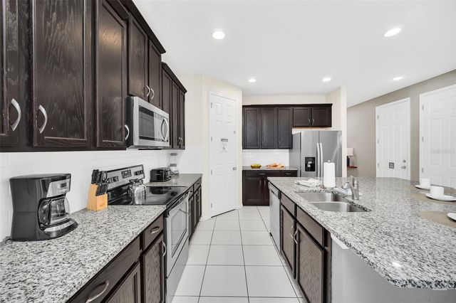 9009 EGRET MILLS TERRACE, Kissimmee, FL 34747