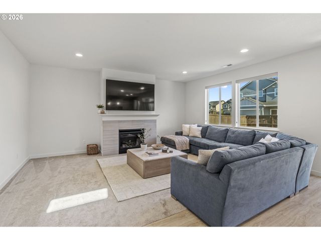 8710 N 1ST St, Ridgefield, WA 98642